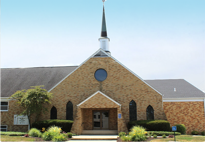 Rev. Roberto Rossi has accepted a call from Immanuel United Reformed Church, DeMotte, Indiana